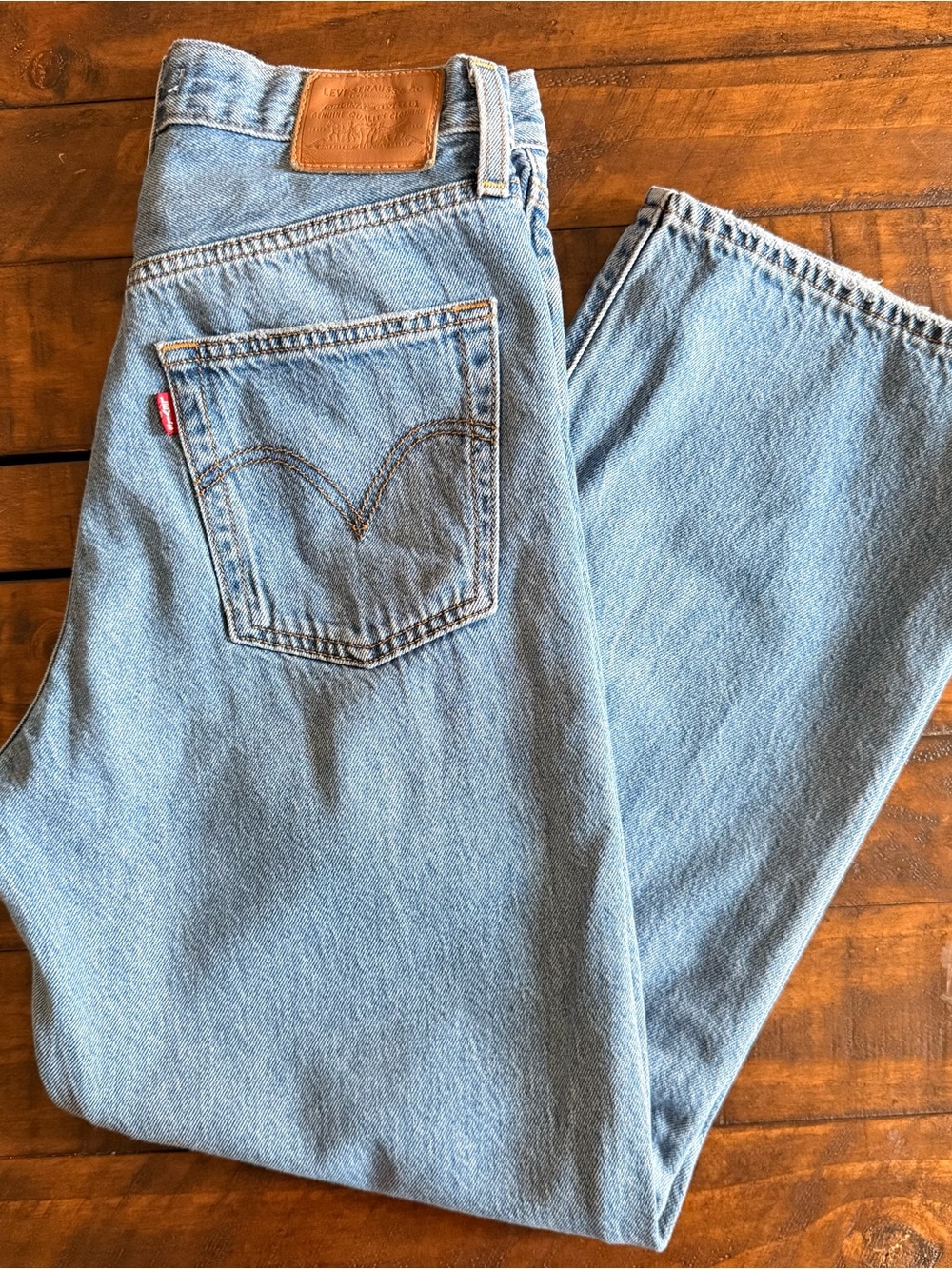 Levi’s Premium Quality Ribcage Straight Ankle Button Fly Jeans, Women’s Size 27